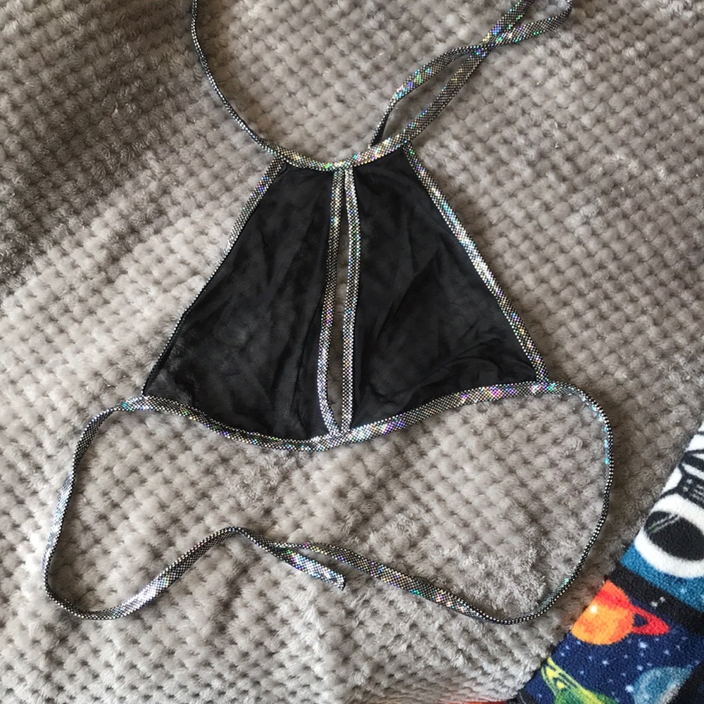 Iheartraves top